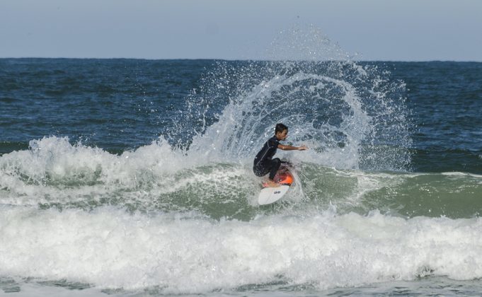 campeao-junior-guilherme-silva-06 20º A Tribuna de Surf Colegial. Foto: Simone Fernandes.