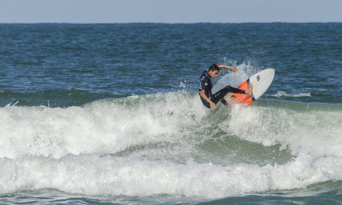 campeao-junior-guilherme-silva-07 20º A Tribuna de Surf Colegial. Foto: Simone Fernandes.