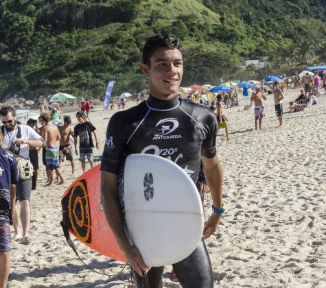 campeao-junior-guilherme-silva-11 20º A Tribuna de Surf Colegial. Foto: Simone Fernandes.