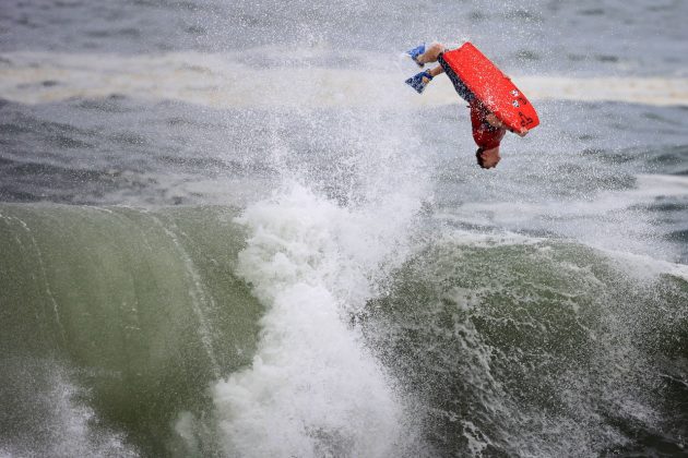 Iain Campbell , Itacoatiara Pro 2015, Niterói (RJ). Foto: Tony D'Andrea / Uma Rosa Filmes.