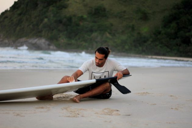 Tiago Bulhoes, Maresias Tiago Bulhões, Maresias. Foto: Mi Martins Fotografia.