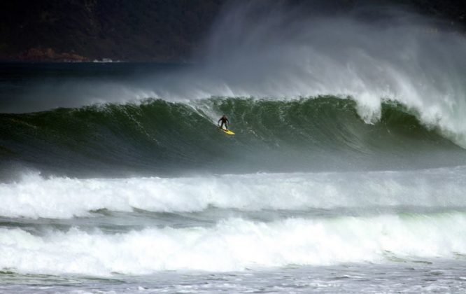 Marcos Moraes, Guarda do Embau?ü - SC Big rider. Foto: teste.