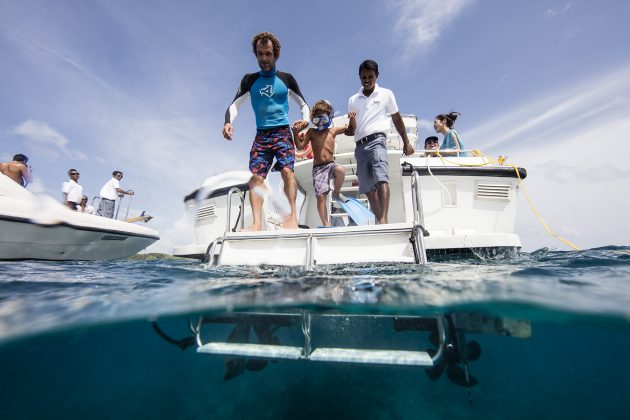 Neco Padaratz e Zion , Four Seasons Maldives Surfing Champions 2015, Sultan's. Foto: Sean Scott.