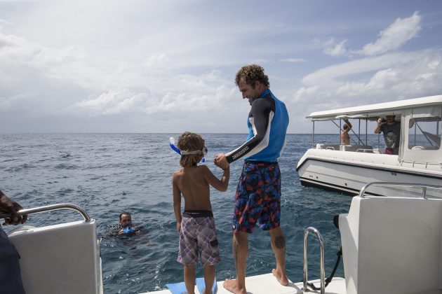 Zion e Neco Padaratz , Four Seasons Maldives Surfing Champions 2015, Sultan's. Foto: Sean Scott.