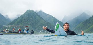 Top já treina em Teahupoo