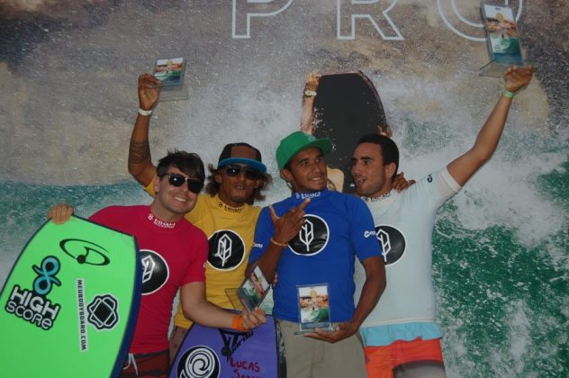 Pódio da Categoria Profissional-Foto-Lima Jr Circuito Cearense de Bodyboard 2015. Foto: Taiu Bueno.