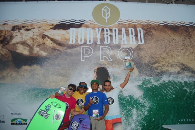 Pódio Profissional Masculino-Foto 2-Lima Jr Circuito Cearense de Bodyboard 2015. Foto: Taiu Bueno.