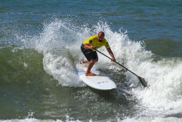 Adriano Lima Rip Curl Guarujaense de Surf. Foto: Nancy Geringer.