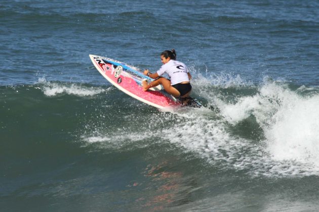 Aline Adisaka Rip Curl Guarujaense de Surf. Foto: Nancy Geringer.