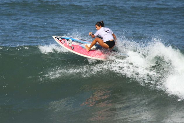 Aline Adisaka Rip Curl Guarujaense de Surf. Foto: Nancy Geringer.