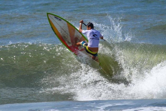 Erick Myakawa Rip Curl Guarujaense de Surf. Foto: Nancy Geringer.