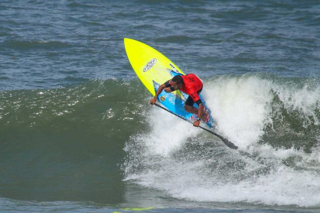 Luiz Diniz Rip Curl Guarujaense de Surf. Foto: Nancy Geringer.