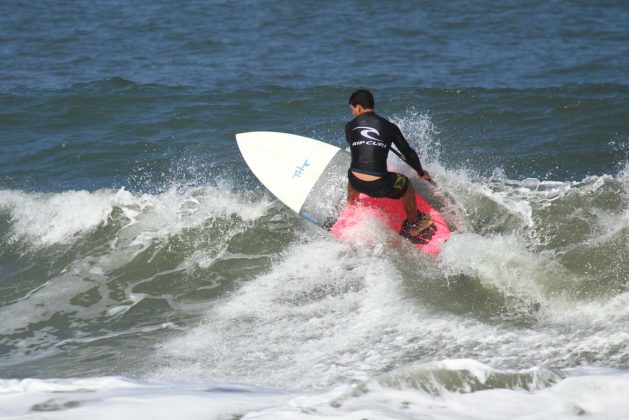 Pedro Bessa Rip Curl Guarujaense de Surf. Foto: Nancy Geringer.