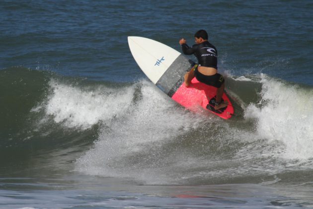 Pedro Bessa Rip Curl Guarujaense de Surf. Foto: Nancy Geringer.