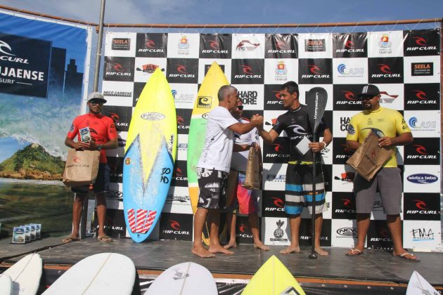 Pódio Rip Curl Guarujaense de Surf. Foto: Nancy Geringer.