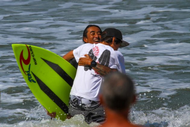 Binho_Hanada4 Rip Curl Guarujaense de Surf 2015, primeira etapa, Pernambuco, Guarujá. Foto: Nancy Geringer.