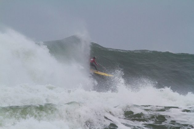 Lucas Chumbinho , Desafio Mormaii de Ondas Grandes 2015, Cardoso, Farol de Santa Marta (SC). Foto: James Thisted.