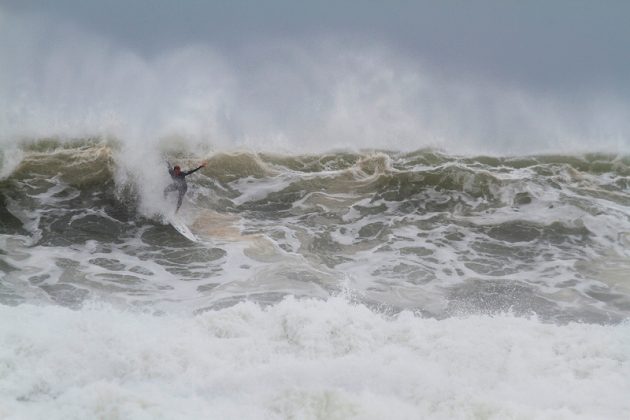 Cardoso , Desafio Mormaii de Ondas Grandes 2015, Cardoso, Farol de Santa Marta (SC). Foto: James Thisted.