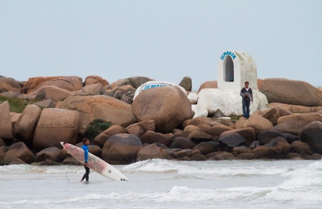 Lapo Coutinho , Desafio Mormaii de Ondas Grandes 2015, Cardoso, Farol de Santa Marta (SC). Foto: James Thisted.