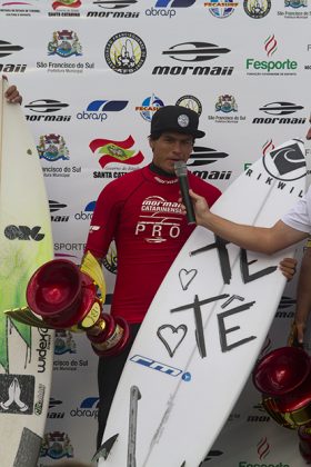 Lucas Santos , Mormaii Catarinense Pro 2015, Prainha, São Francisco do Sul. Foto: James Thisted.