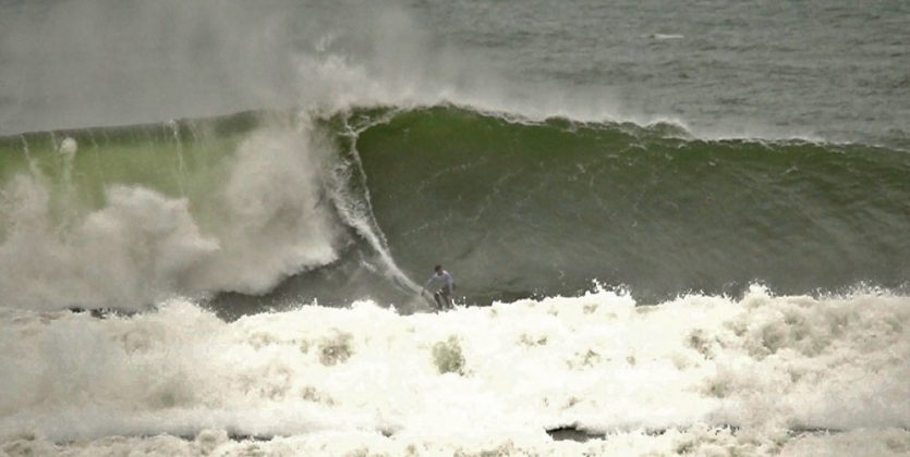 André Paulista , Desafio Mormaii de Ondas Grandes 2015, Cardoso, Farol Santa Marta (SC). Foto: Zecops.