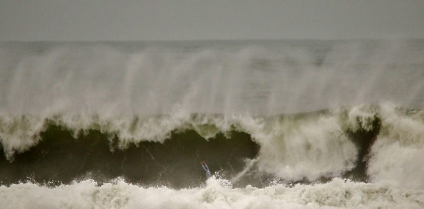 Lapo Coutinho , Desafio Mormaii de Ondas Grandes 2015, Cardoso, Farol Santa Marta (SC). Foto: Zecops.