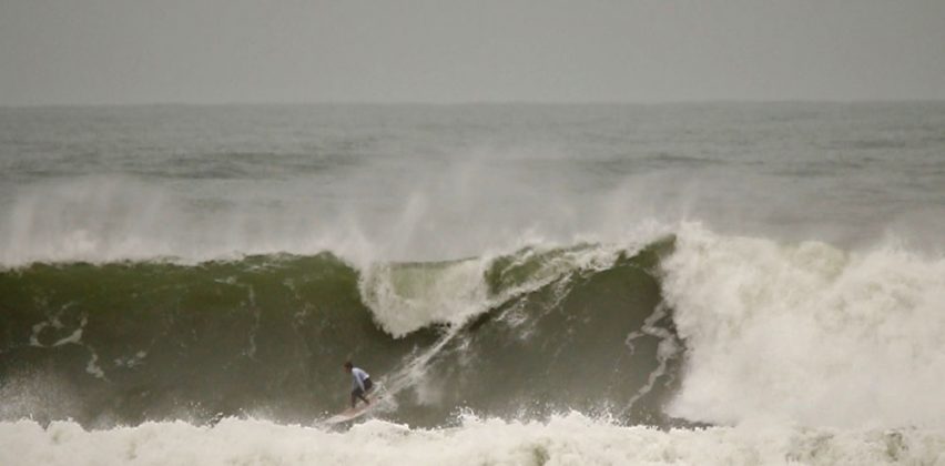 Lapo Coutinho , Desafio Mormaii de Ondas Grandes 2015, Cardoso, Farol Santa Marta (SC). Foto: Zecops.