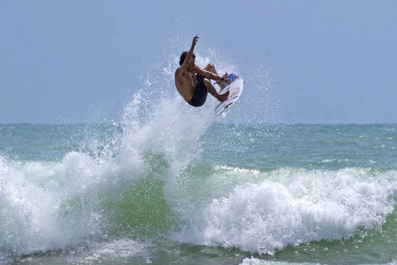 Danilo Costa durante sessão na Praia de Miami.