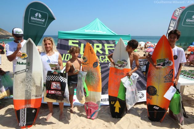 Podio-Escolinha-Masculino_foto_Guilherme-Milward Circuito ASN, canto do Costão, Itacoatiara. Foto: Site Quiksilver.com.