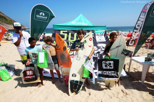 Podio-Sub-12-Infantil_foto_Guilherme-Milward Circuito ASN, canto do Costão, Itacoatiara. Foto: Site Quiksilver.com.