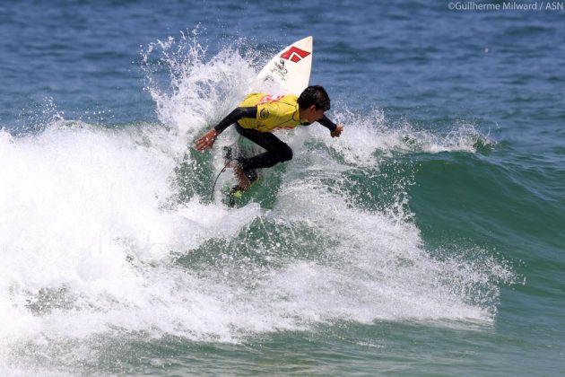 Valentin-Neves_foto_Guilherme-Milward Circuito ASN, canto do Costão, Itacoatiara. Foto: Site Quiksilver.com.