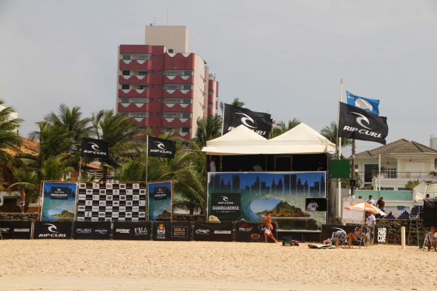 visual geral Rip Curl Guarujaense, Praia do Tombo, Guarujá. Foto: Nancy Geringer.