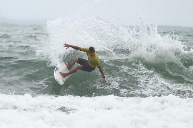 Thiago Camarão, Maresia Paulista de Surf Profissional 2015, Pitangueiras, Guarujá. Foto: João Carvalho.