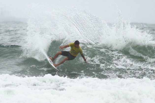 Thiago Camarão, Maresia Paulista de Surf Profissional 2015, Pitangueiras, Guarujá. Foto: João Carvalho.