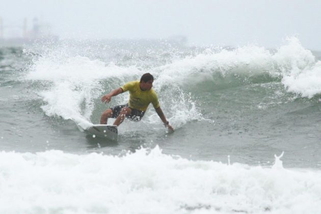 Thiago Camarão, Maresia Paulista de Surf Profissional 2015, Pitangueiras, Guarujá. Foto: João Carvalho.