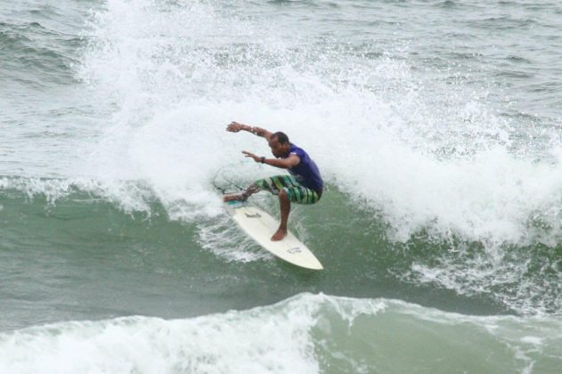 Gilmar Silva , Maresia Paulista de Surf Profissional 2015, Pitangueiras, Guarujá. Foto: João Carvalho.