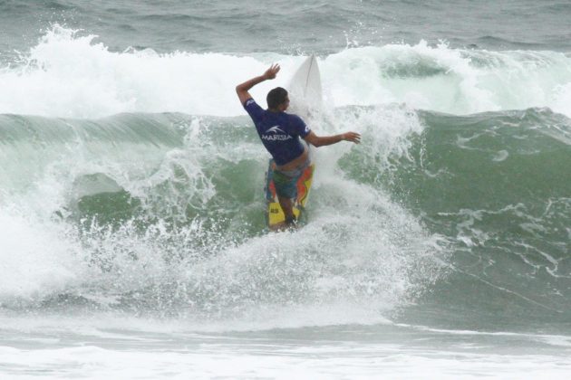 Magno Pacheco , Maresia Paulista de Surf Profissional 2015, Pitangueiras, Guarujá. Foto: João Carvalho.