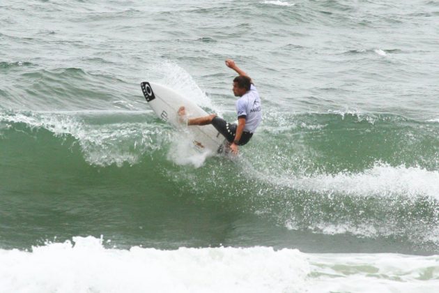 Matheus Navarro , Maresia Paulista de Surf Profissional 2015, Pitangueiras, Guarujá. Foto: João Carvalho.