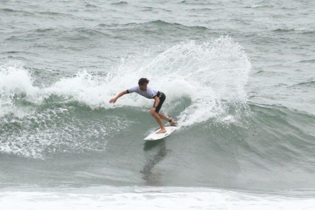 Matheus Navarro , Maresia Paulista de Surf Profissional 2015, Pitangueiras, Guarujá. Foto: João Carvalho.