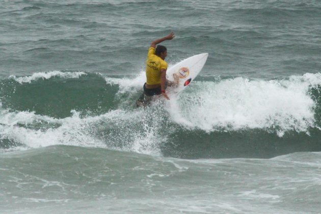 Rafael Teixeira , Maresia Paulista de Surf Profissional 2015, Pitangueiras, Guarujá. Foto: João Carvalho.