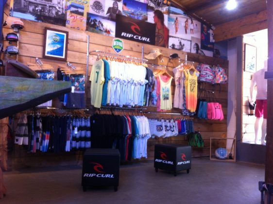 Rip Curl inaugura espaço customizado na loja Farol, num dos picos mais emblemáticos de surf na Bahia. Foto: Divulgação.