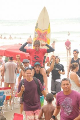 Rip Curl Guarujaense 2015, Pitangueiras, Guarujá (SP). Foto: Silvia Winik.