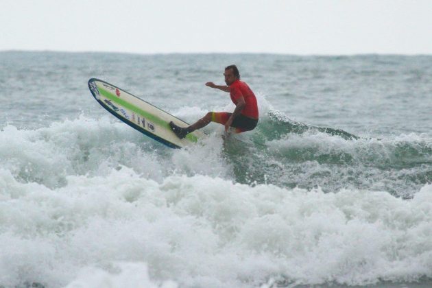 Adriano Melo , Rip Curl Guarujaense 2015, Pitangueiras, Guarujá (SP). Foto: Silvia Winik.