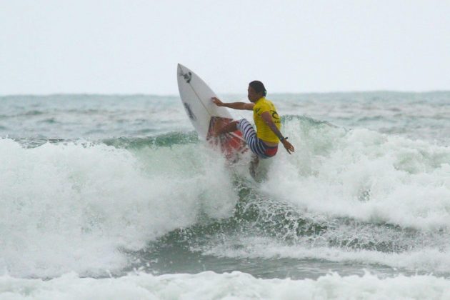 Binho Hanada , Rip Curl Guarujaense 2015, Pitangueiras, Guarujá (SP). Foto: Silvia Winik.