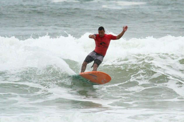 Daniel Faria , Rip Curl Guarujaense 2015, Pitangueiras, Guarujá (SP). Foto: Silvia Winik.