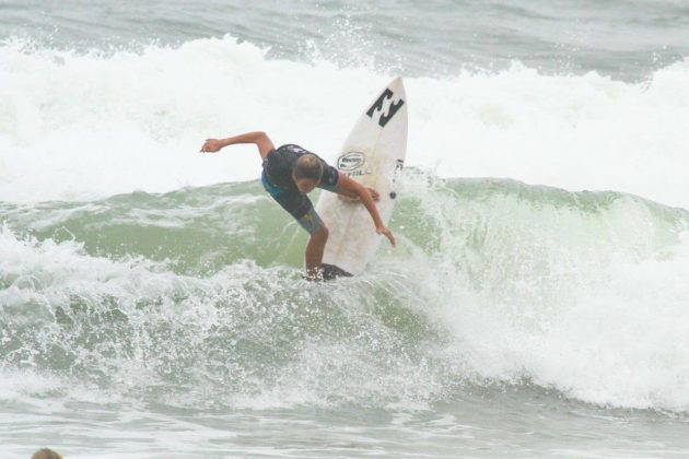 Eduardo Motta , Rip Curl Guarujaense 2015, Pitangueiras, Guarujá (SP). Foto: Silvia Winik.