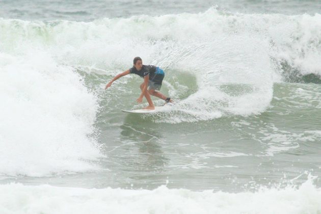 Eduardo Motta , Rip Curl Guarujaense 2015, Pitangueiras, Guarujá (SP). Foto: Silvia Winik.