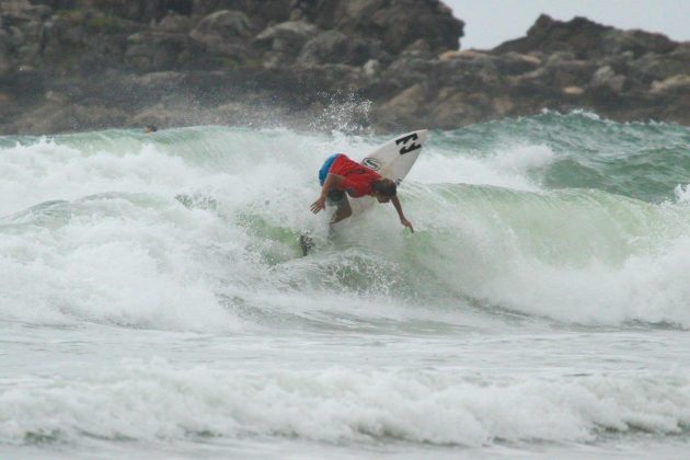 Eduardo Motta , Rip Curl Guarujaense 2015, Pitangueiras, Guarujá (SP). Foto: Silvia Winik.