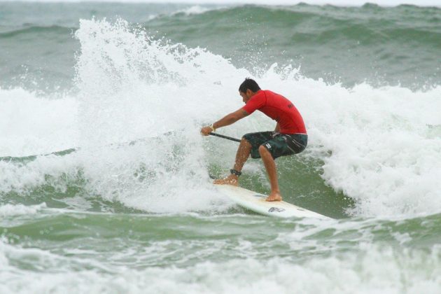 Eric Miyakawa , Rip Curl Guarujaense 2015, Pitangueiras, Guarujá (SP). Foto: Silvia Winik.