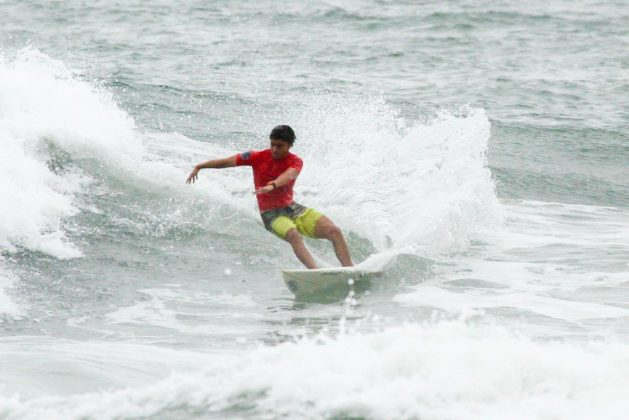 Gustavo Giovanardi , Rip Curl Guarujaense 2015, Pitangueiras, Guarujá (SP). Foto: Silvia Winik.